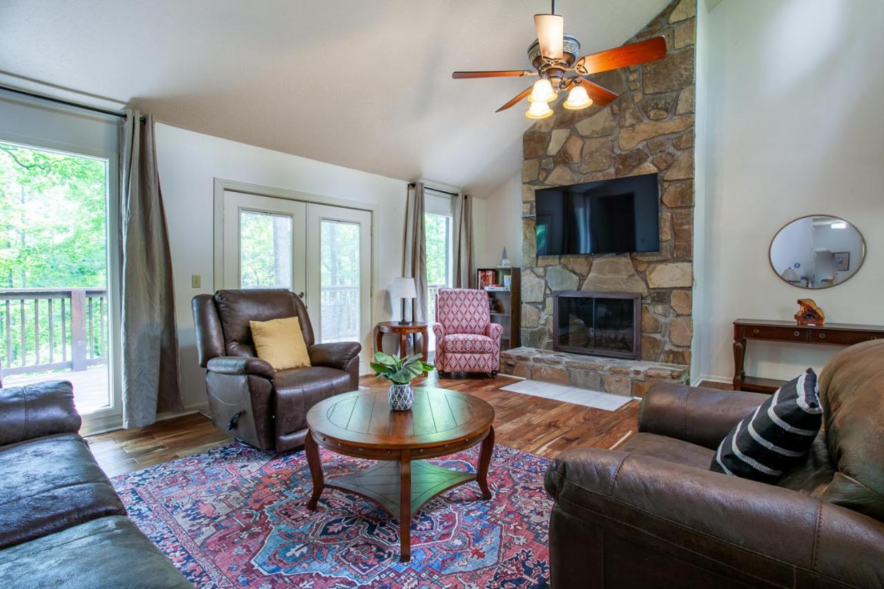 Little Cub Cottage - Mtn Views & Community Pools Gatlinburg Esterno foto