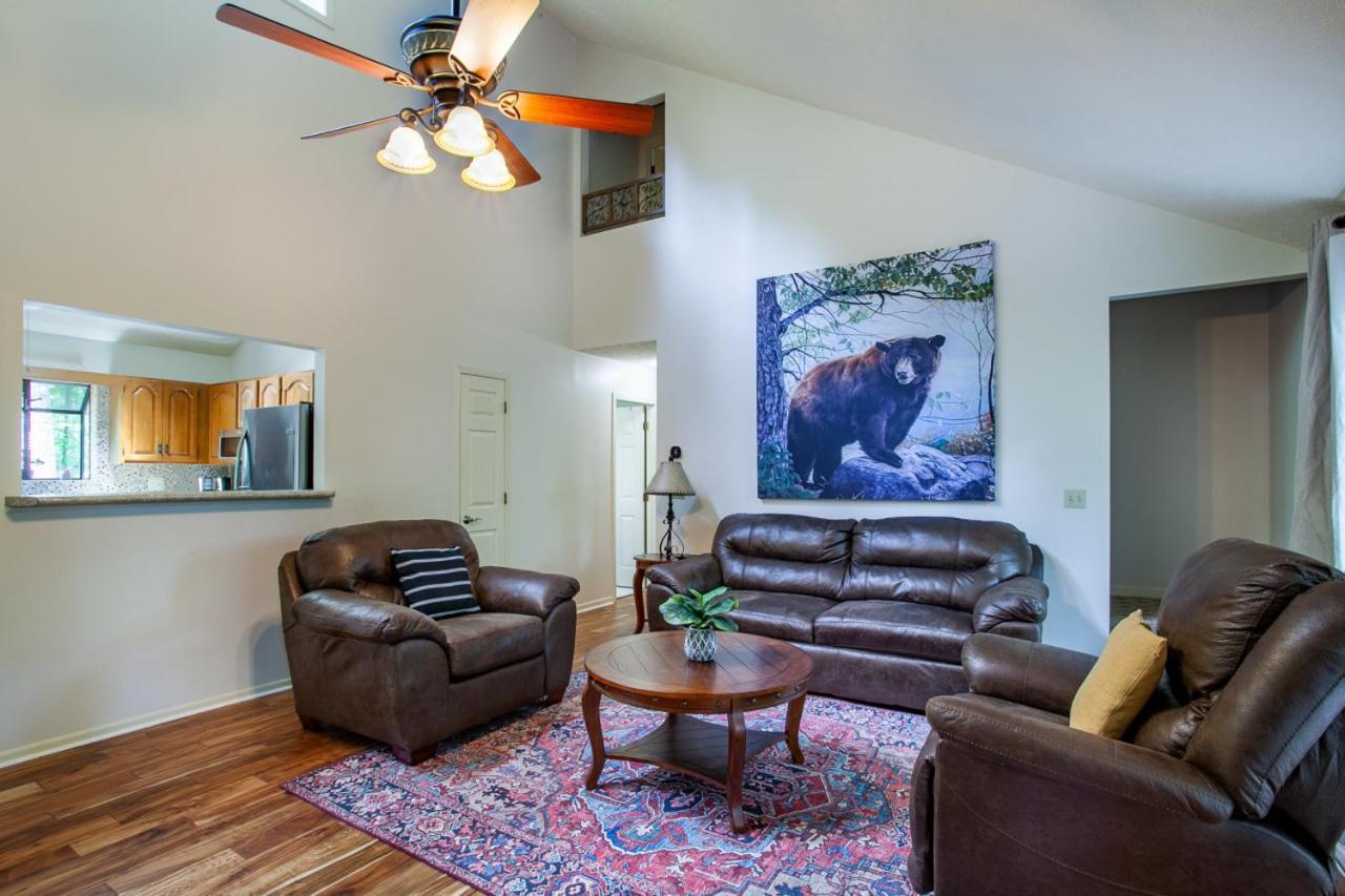 Little Cub Cottage - Mtn Views & Community Pools Gatlinburg Esterno foto