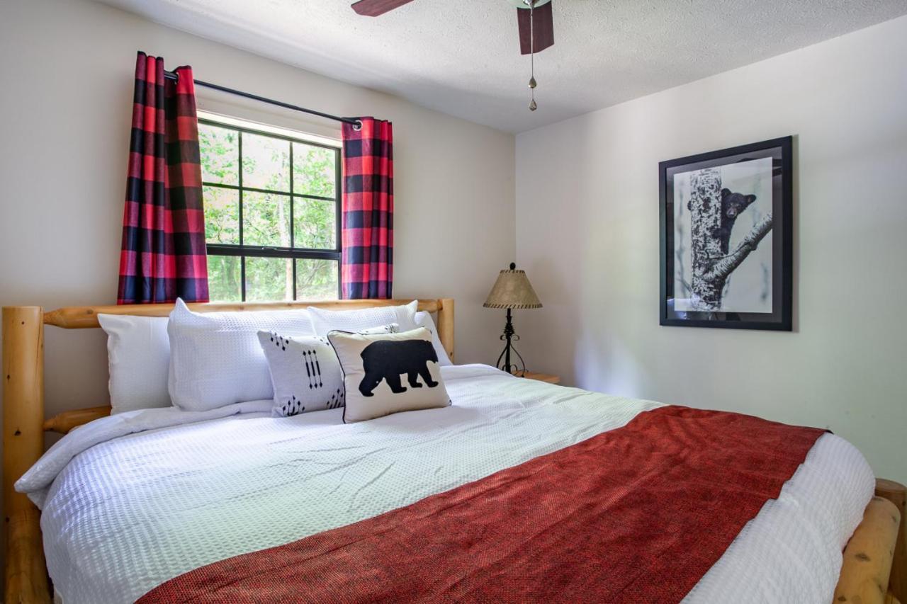 Little Cub Cottage - Mtn Views & Community Pools Gatlinburg Esterno foto