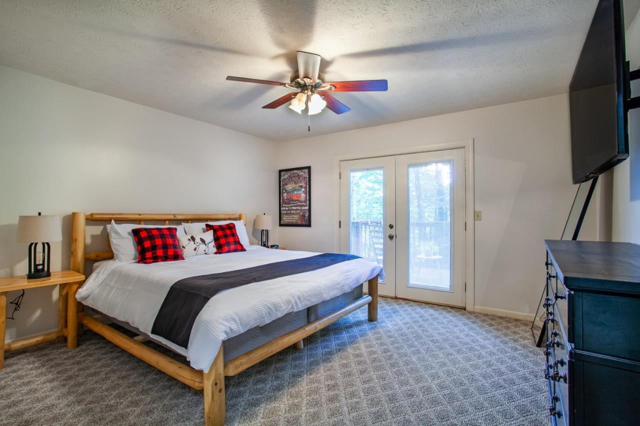 Little Cub Cottage - Mtn Views & Community Pools Gatlinburg Esterno foto