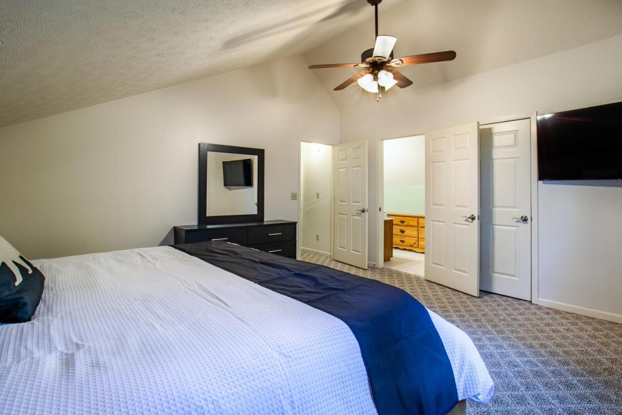 Little Cub Cottage - Mtn Views & Community Pools Gatlinburg Esterno foto