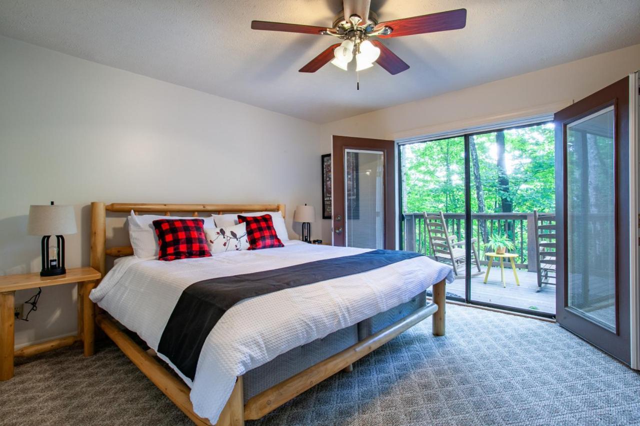 Little Cub Cottage - Mtn Views & Community Pools Gatlinburg Esterno foto