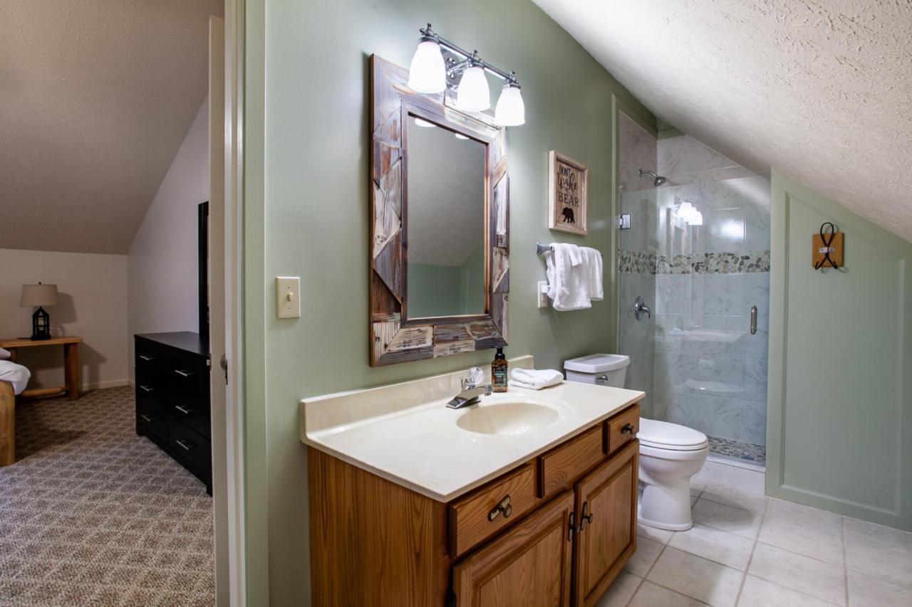 Little Cub Cottage - Mtn Views & Community Pools Gatlinburg Esterno foto