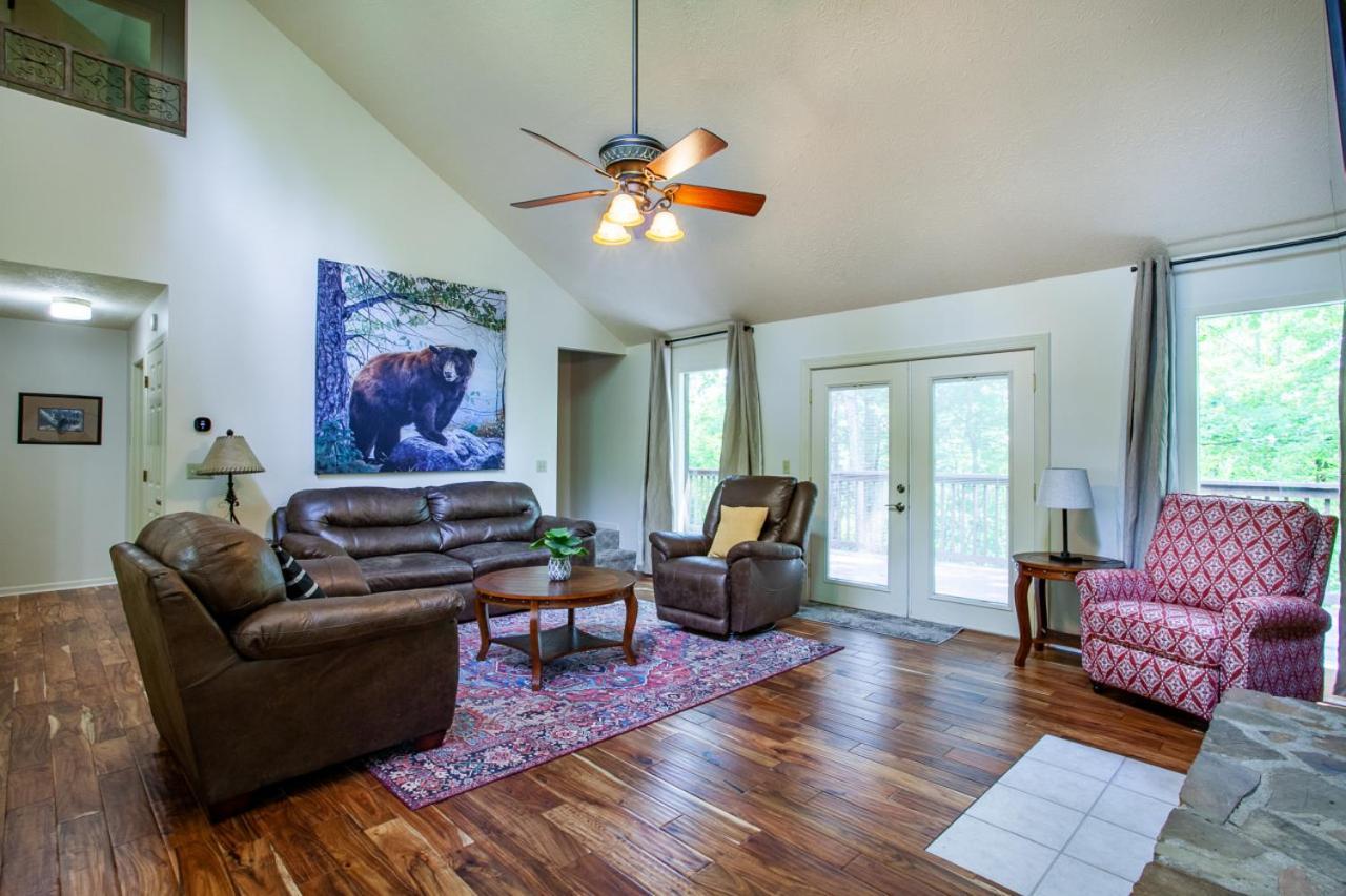 Little Cub Cottage - Mtn Views & Community Pools Gatlinburg Esterno foto